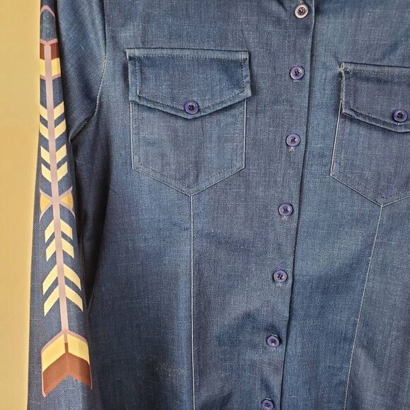 MissLook Size Medium Blue Button Front Shirt - Picture 2 of 8